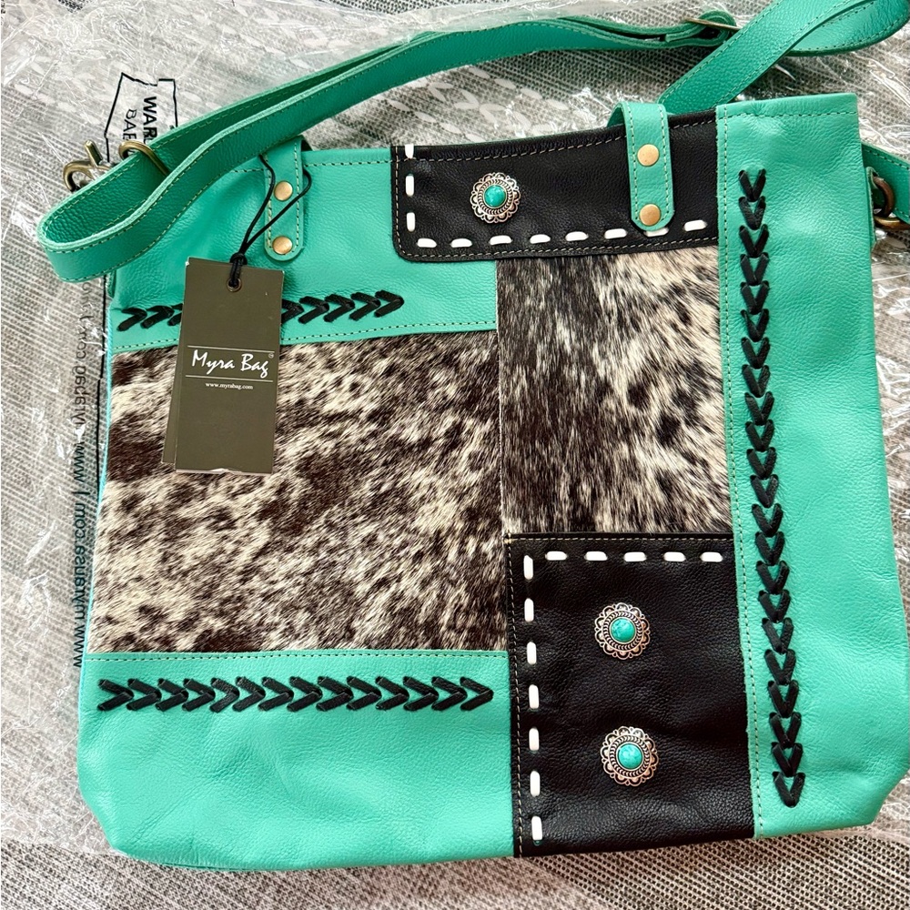 - Myra Turinna Springs Shoulder Bag - Picture 2 of 10